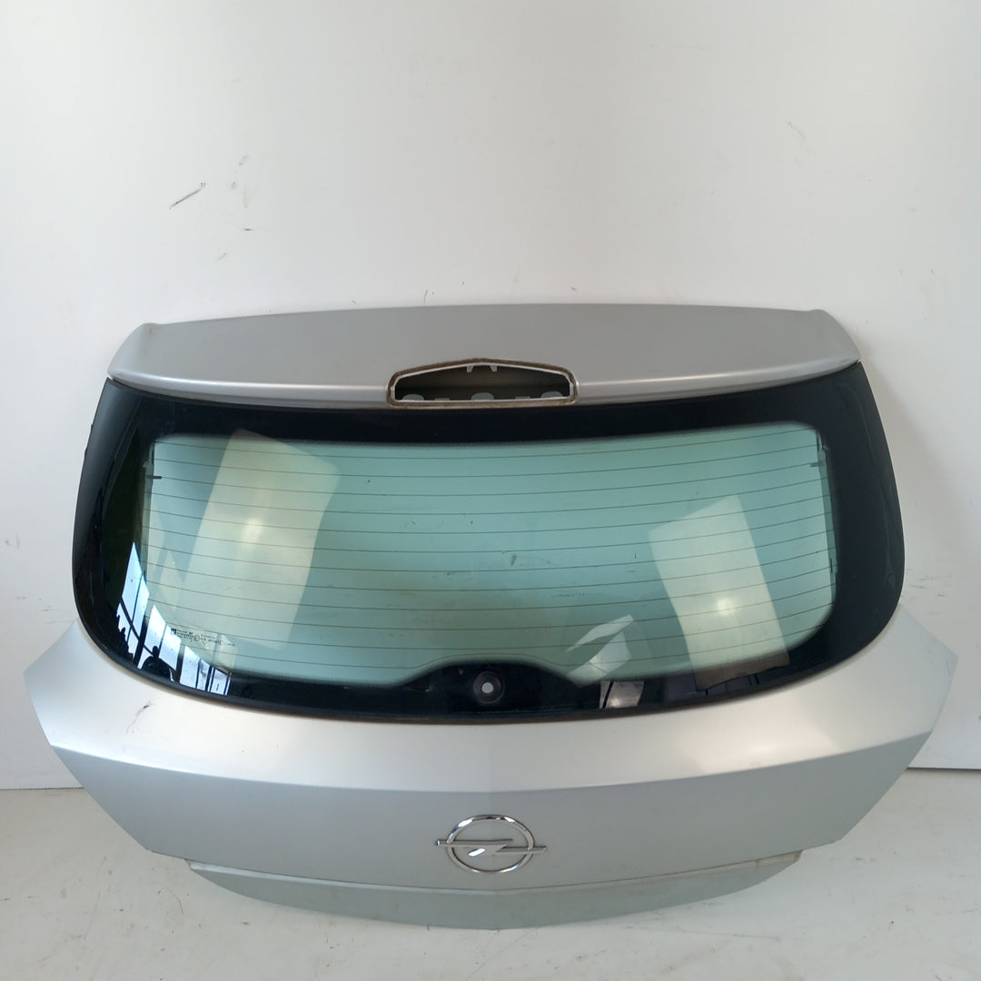 Капак багажник Z157 Star Silver Opel Astra H 3 врати хечбек