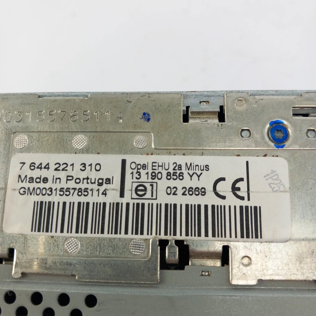 Радио CD 30 Blaupunkt черно Opel Astra H