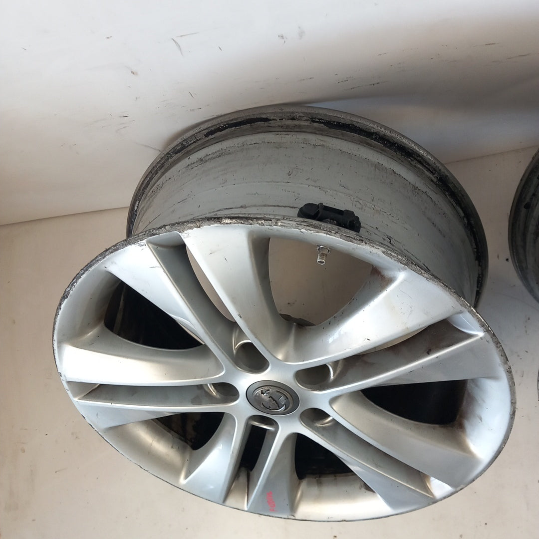 Джанти алуминиеви комплект 18" цола 18x8 IS46 5x115 със сензори Opel Zafira C Tourer