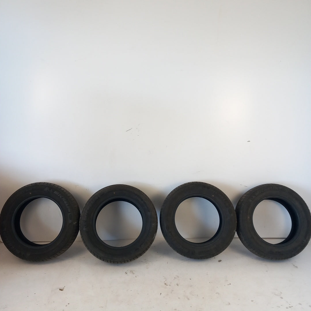Комплект 4 броя летни гуми 185/65R15 88 H Michelin Energy Saver