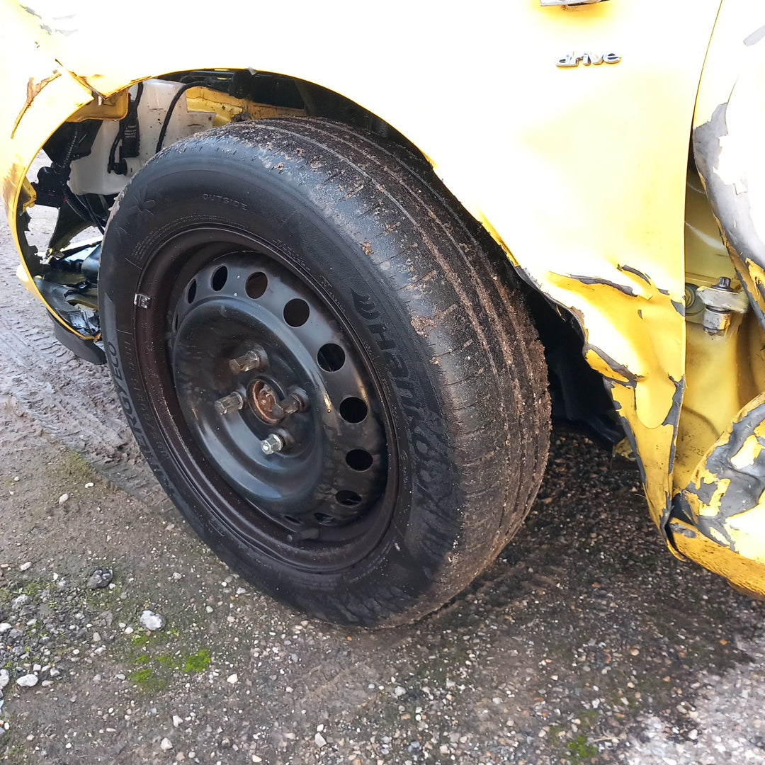 Opel Corsa E yellow 1,4 turbo 101 кс B14NEJ 2015 г./ X1501 снимки