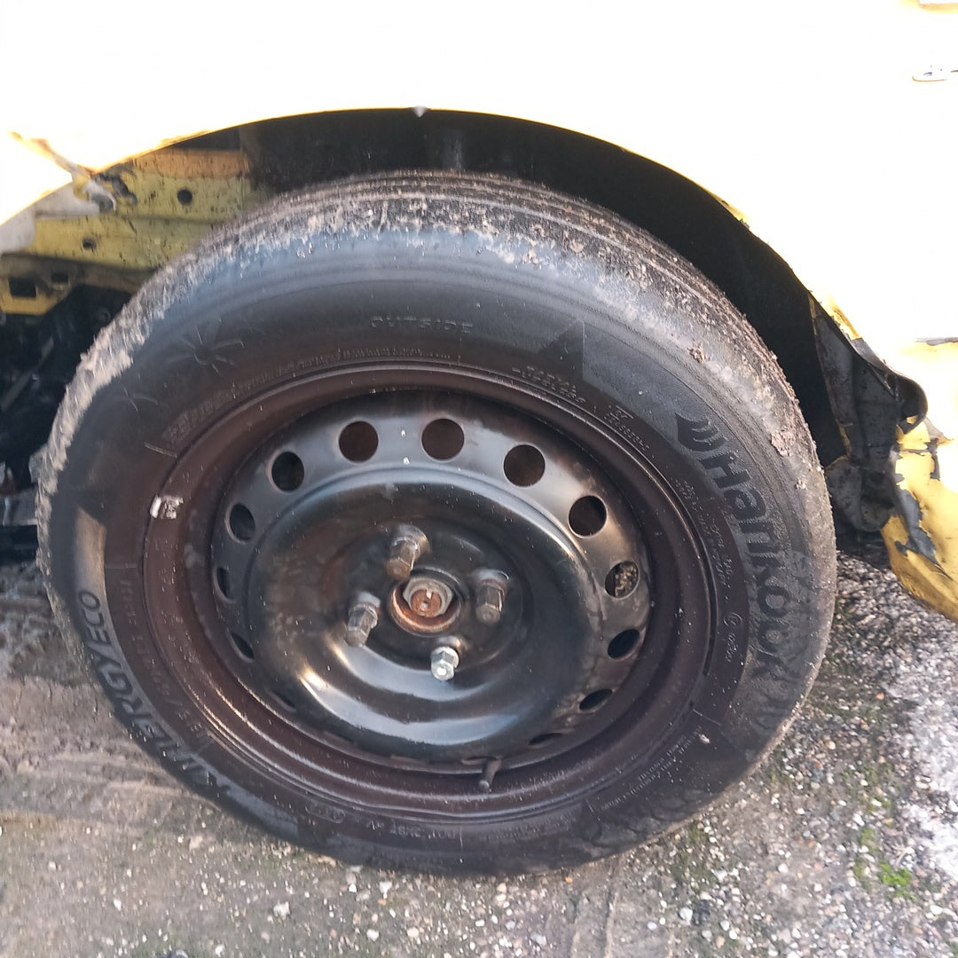 Opel Corsa E yellow 1,4 turbo 101 кс B14NEJ 2015 г./ X1501 снимки
