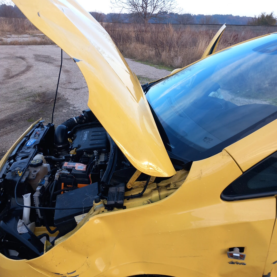 Opel Corsa E yellow 1,4 turbo 101 кс B14NEJ 2015 г./ X1501 снимки