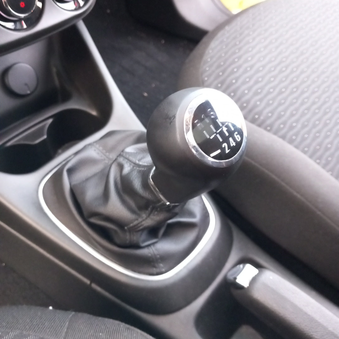 Opel Corsa E yellow 1,4 turbo 101 кс B14NEJ 2015 г./ X1501 снимки