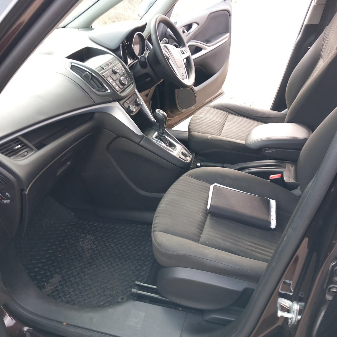 Opel Zafira C Tourer 2,0 CDTI 170 PS B20DTH 2015 снимки / P1202