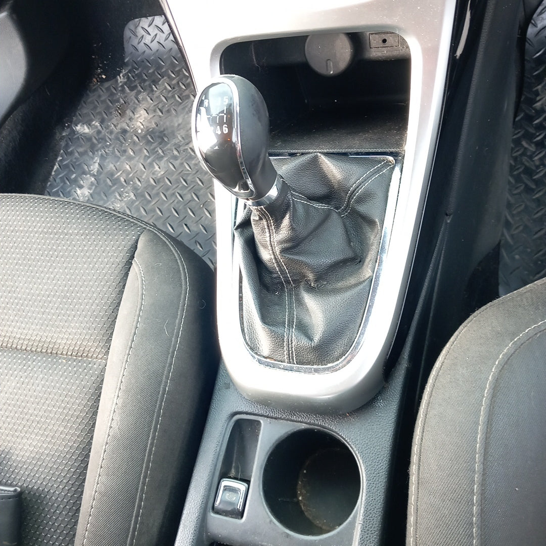 Opel Astra J 5-door 1,7 CDTI A17DTR Silver 2012 снимки/ P1014