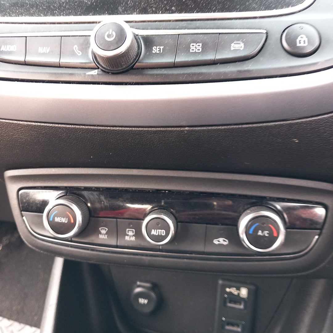 Opel Crossland X 1,6 CDTI B16DT 2017 снимки / P1701