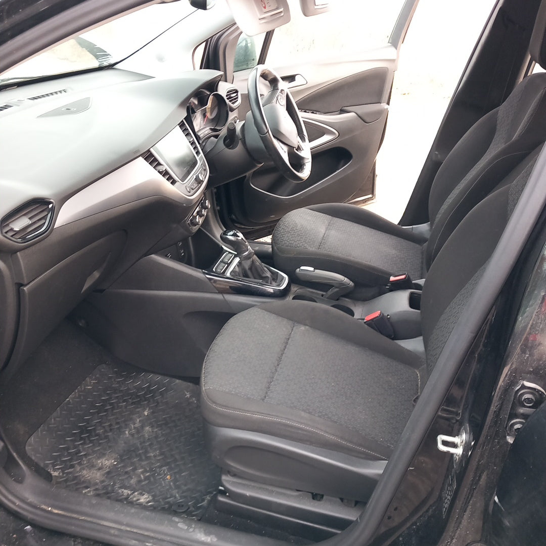 Opel Crossland X 1,6 CDTI B16DT 2017 снимки / P1701