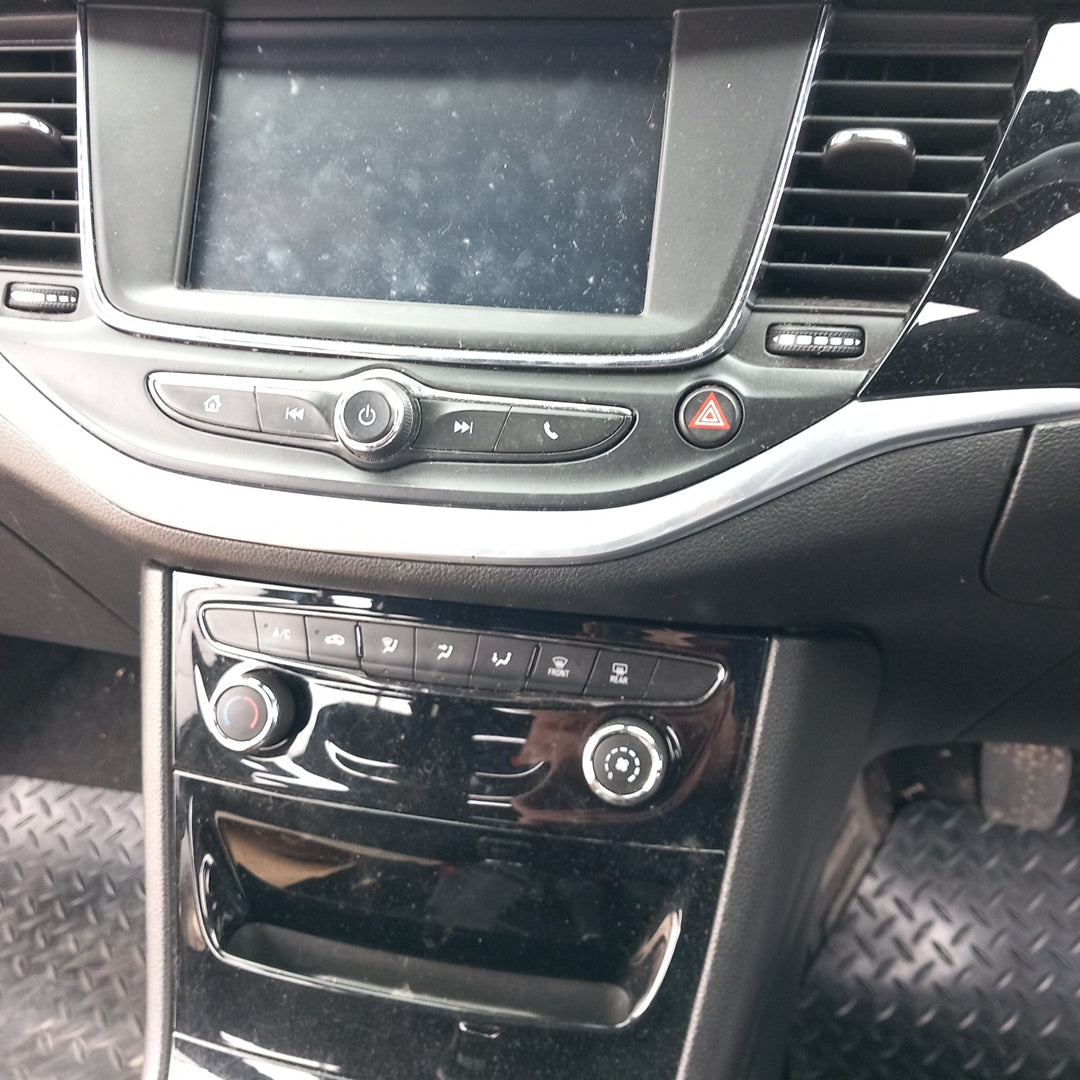 Opel Astra K 5-door 1,4 Turbo B14XFT 2015 снимки/ B1601