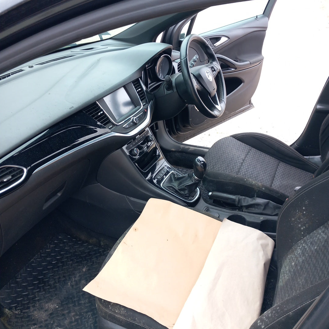 Opel Astra K 5-door 1,4 Turbo B14XFT 2015 снимки/ B1601