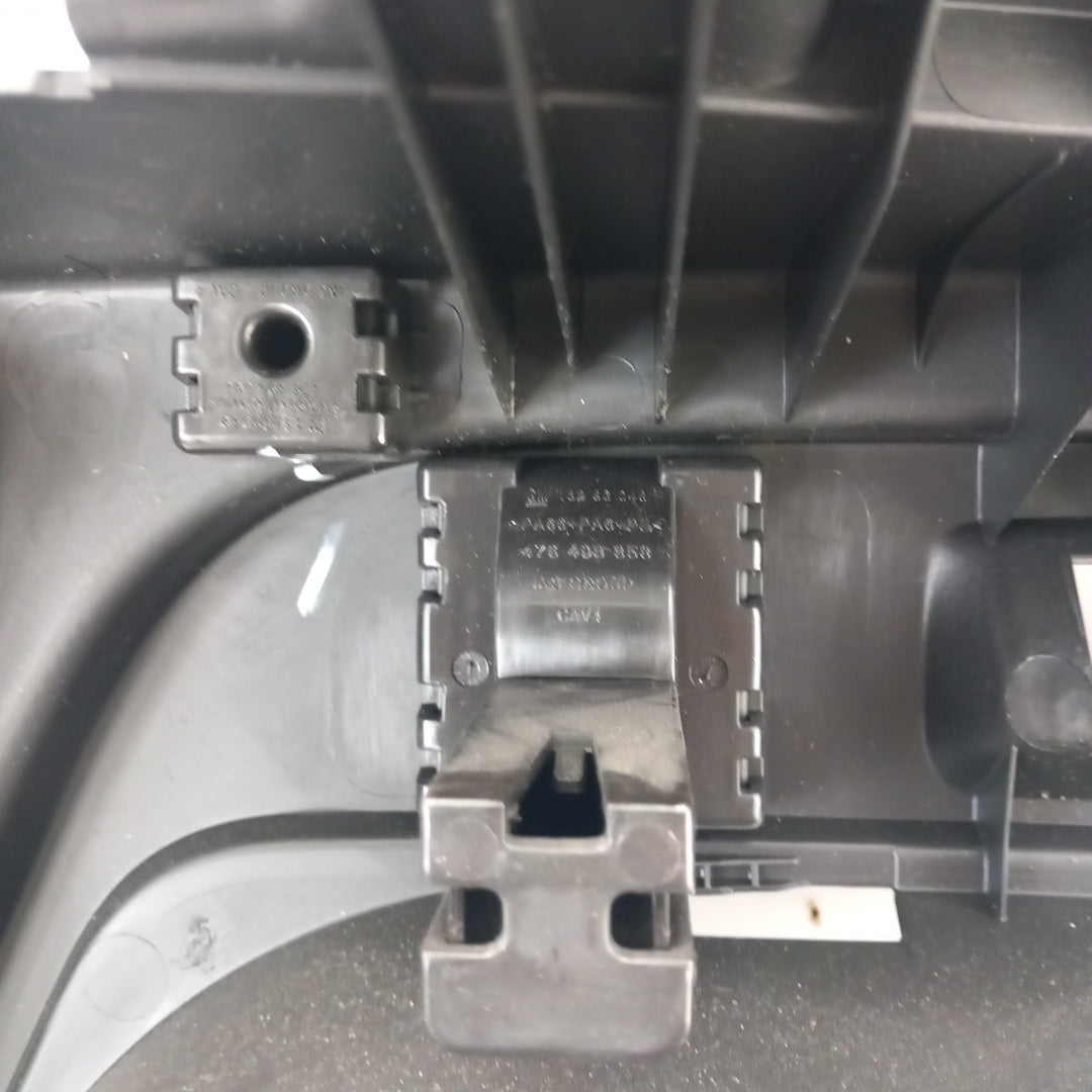 Кора багажник лява стена черен Opel Meriva B