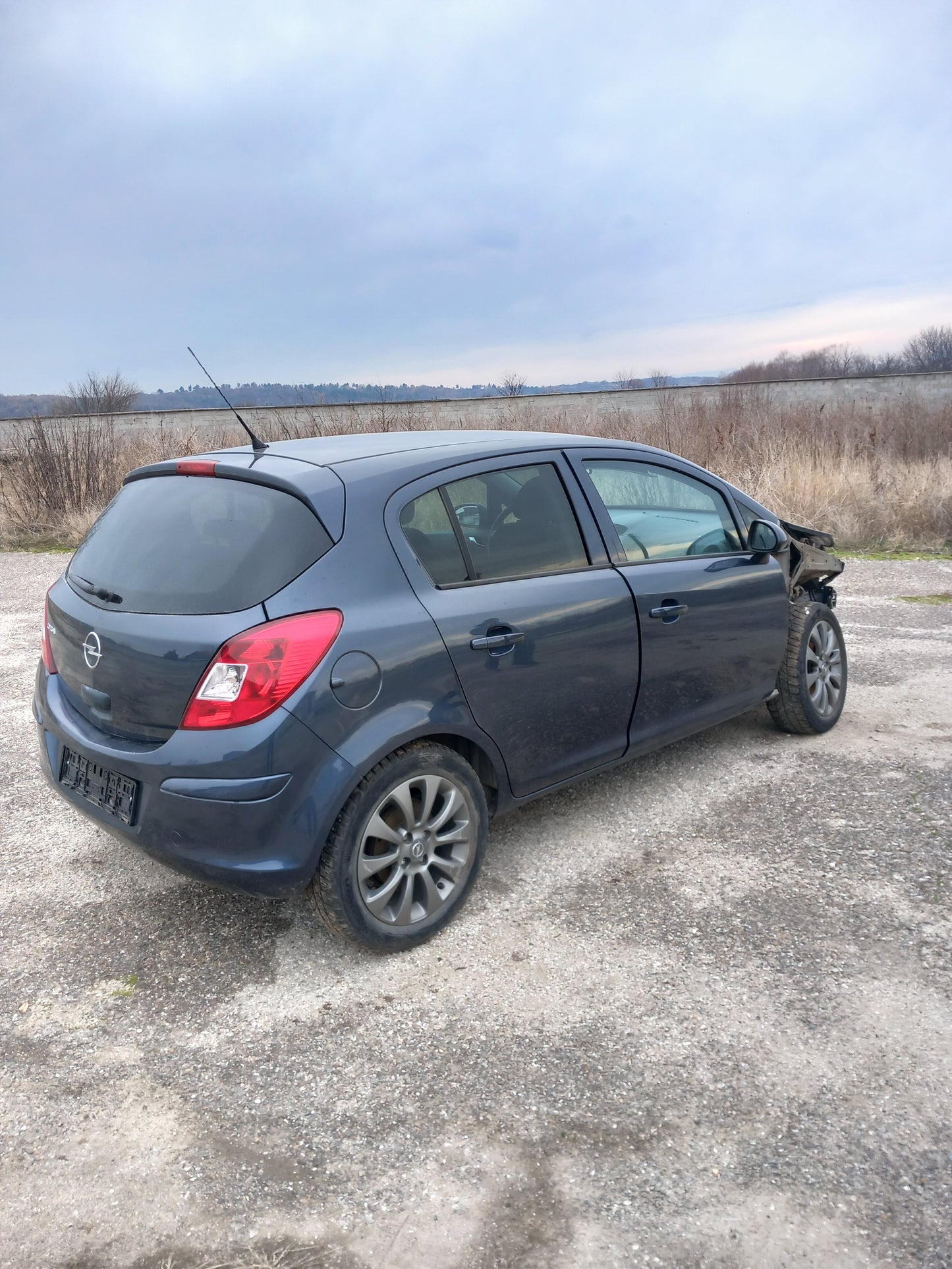 Opel Corsa D 1,2 A12XER metro blue 4/5 doors 2010 / S0721 снимки