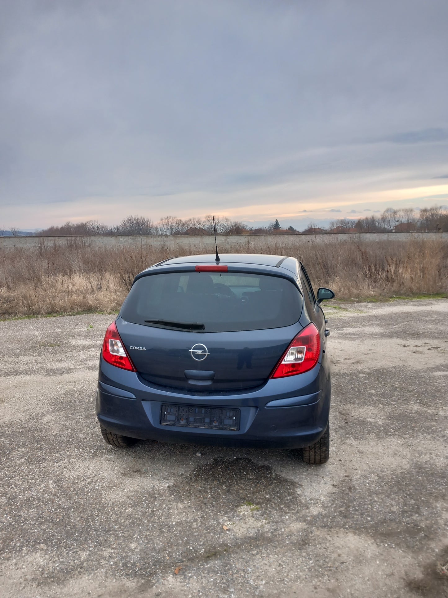 Opel Corsa D 1,2 A12XER metro blue 4/5 doors 2010 / S0721 снимки