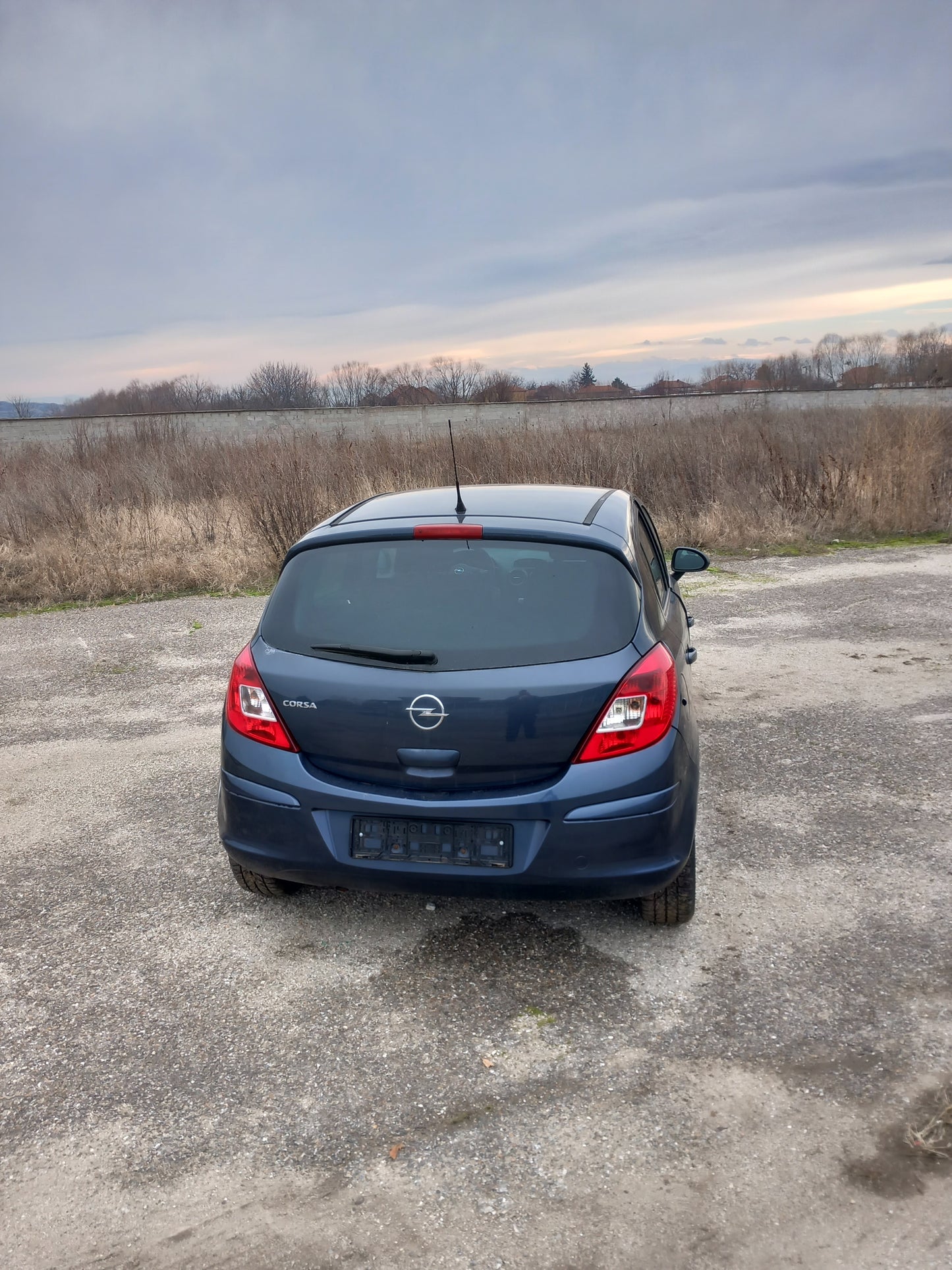 Opel Corsa D 1,2 A12XER metro blue 4/5 doors 2010 / S0721 снимки