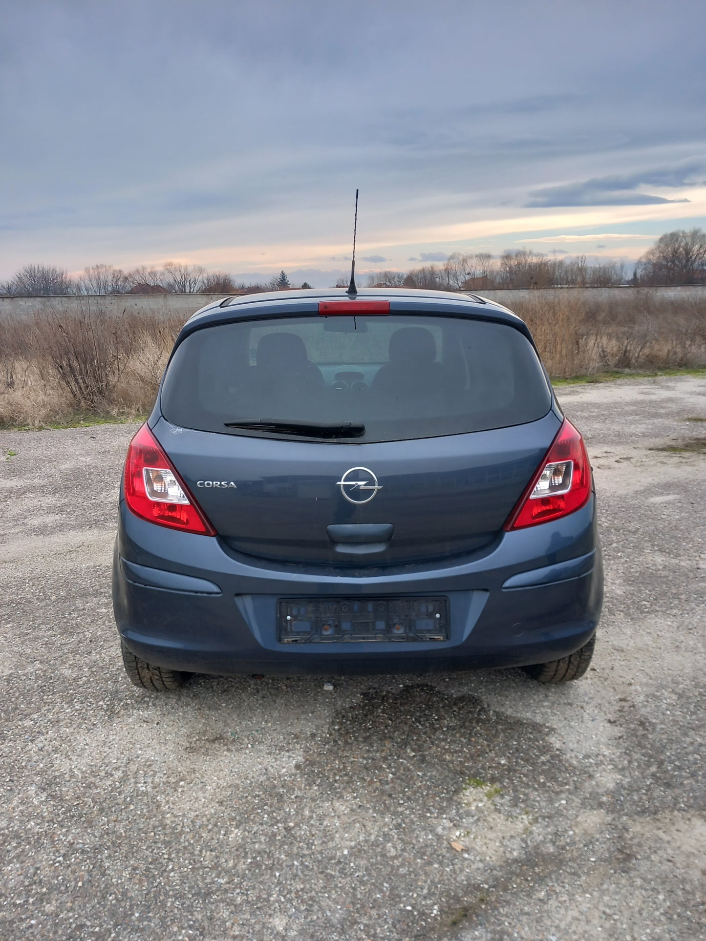 Opel Corsa D 1,2 A12XER metro blue 4/5 doors 2010 / S0721 снимки