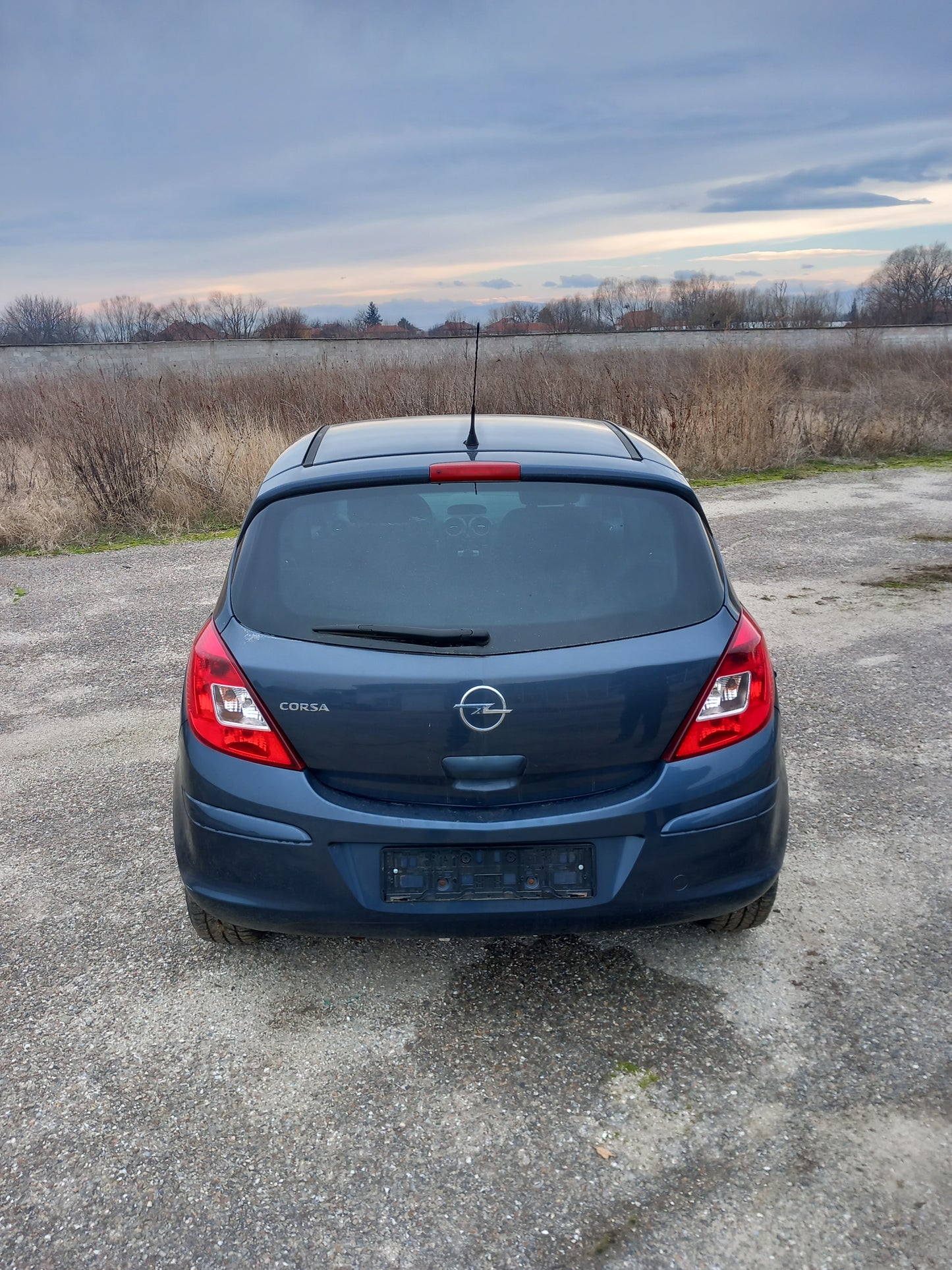 Opel Corsa D 1,2 A12XER metro blue 4/5 doors 2010 / S0721 снимки