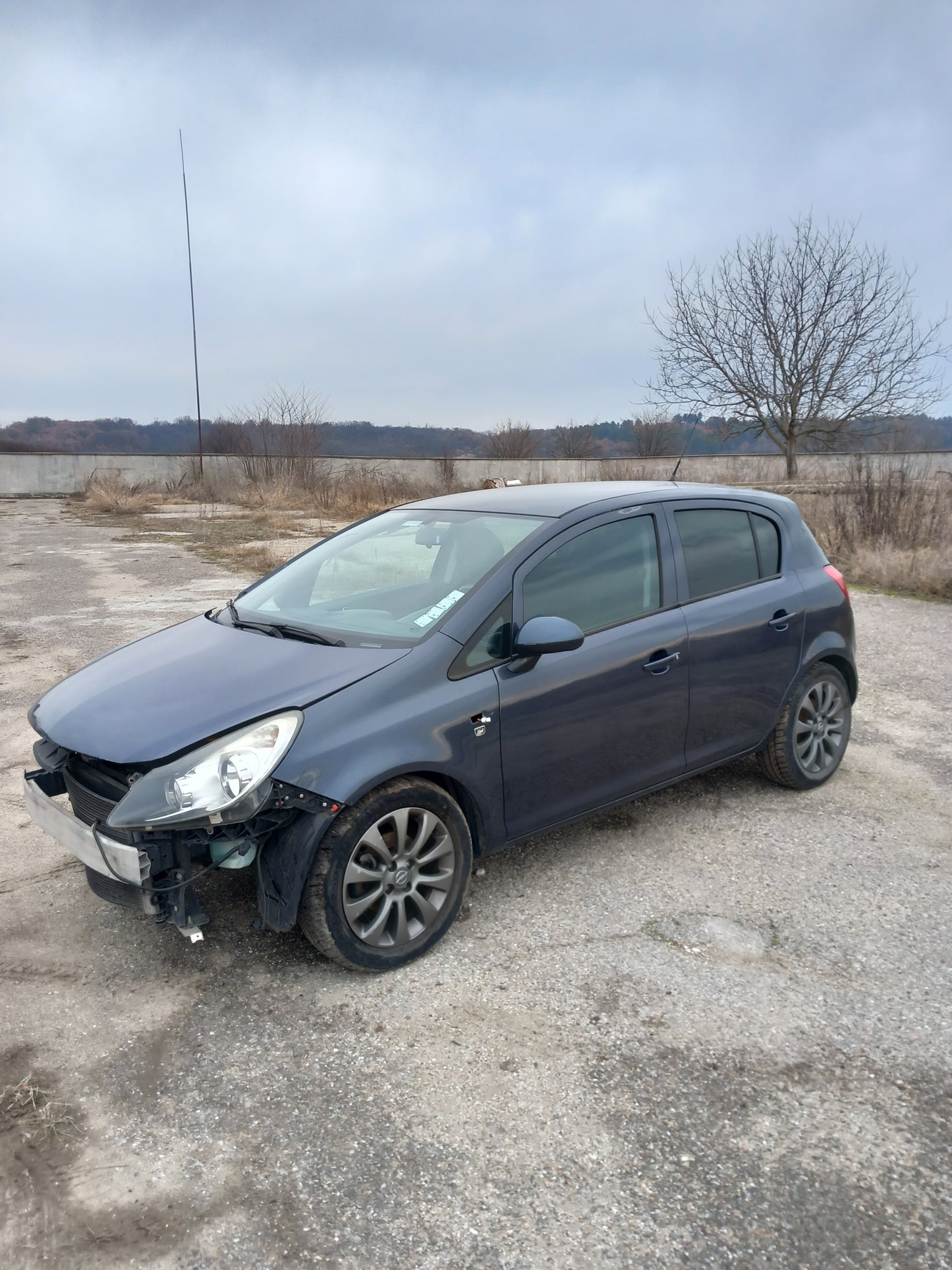 Opel Corsa D 1,2 A12XER metro blue 4/5 doors 2010 / S0721 снимки