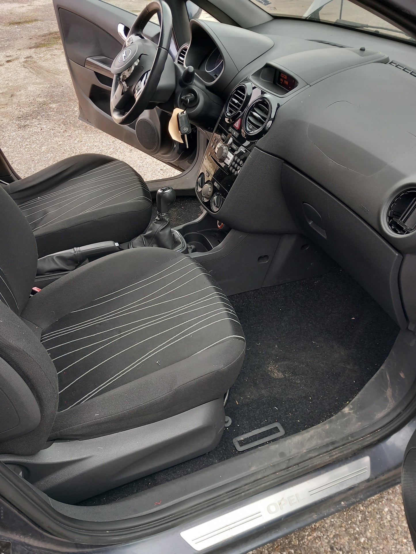 Opel Corsa D 1,2 A12XER metro blue 4/5 doors 2010 / S0721 снимки