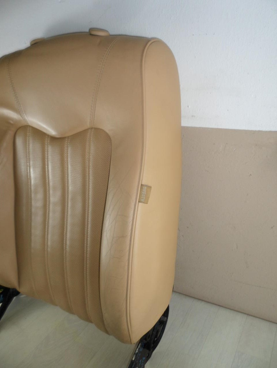 Кожена седалка шофьорска бежова предна лява Maserati Quattroporte V M139