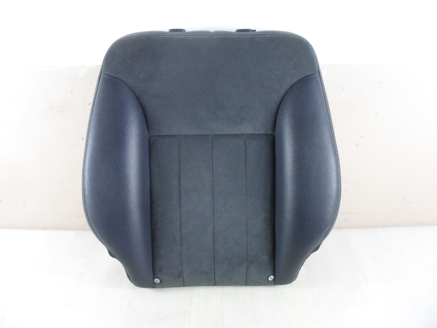 облегалка черна задна лява Mercedes W251 A2519206147