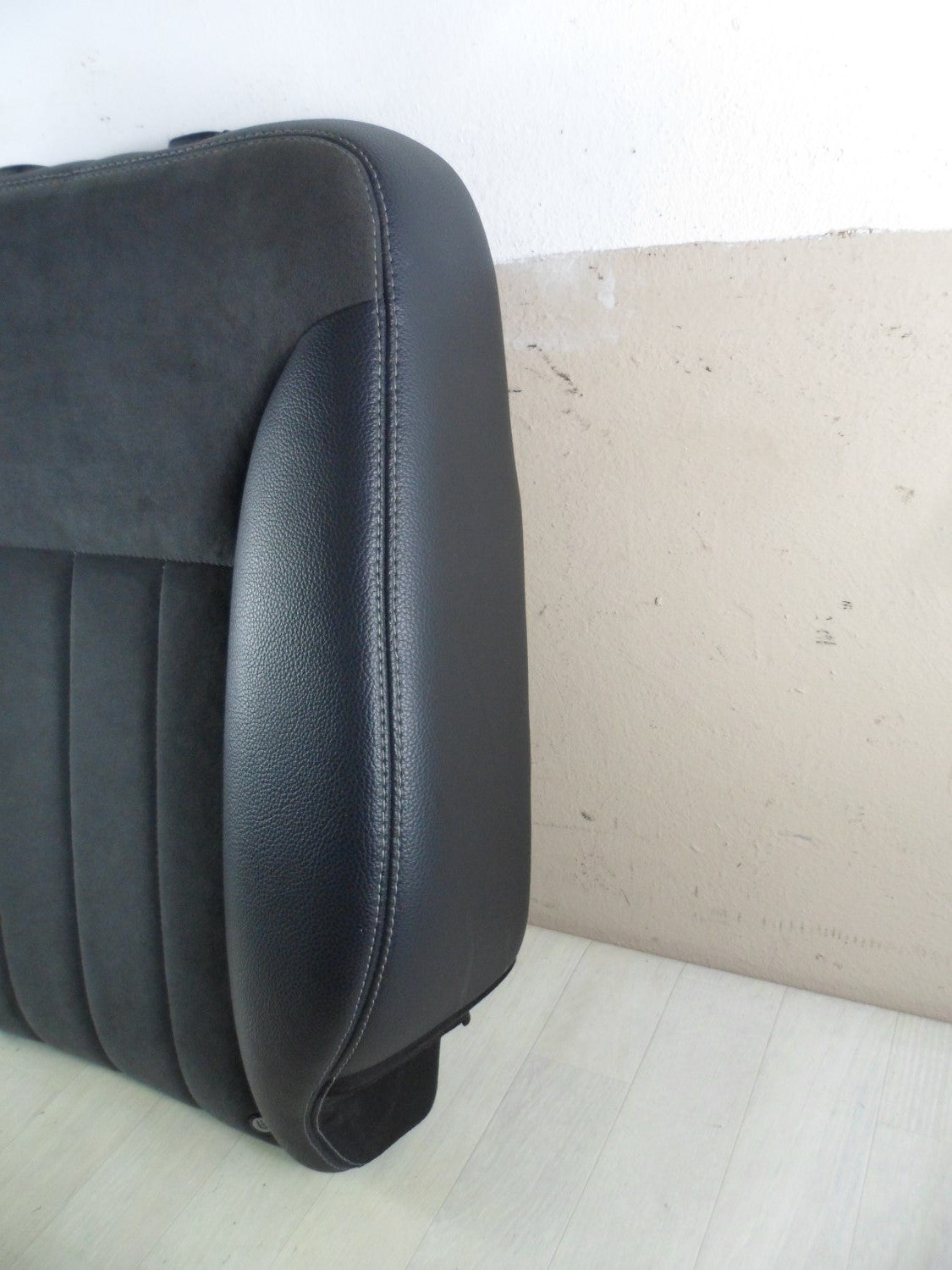 облегалка черна задна лява Mercedes W251 A2519206147