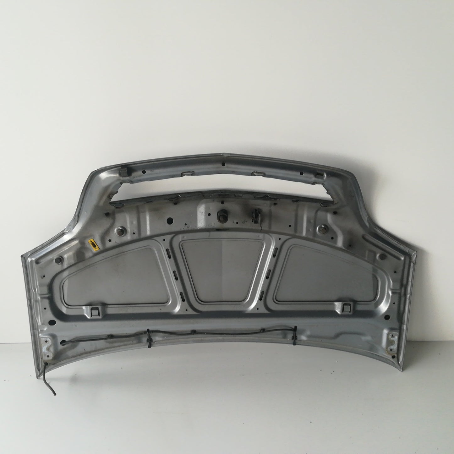 Преден капак сив металик Z163 Opel Meriva A