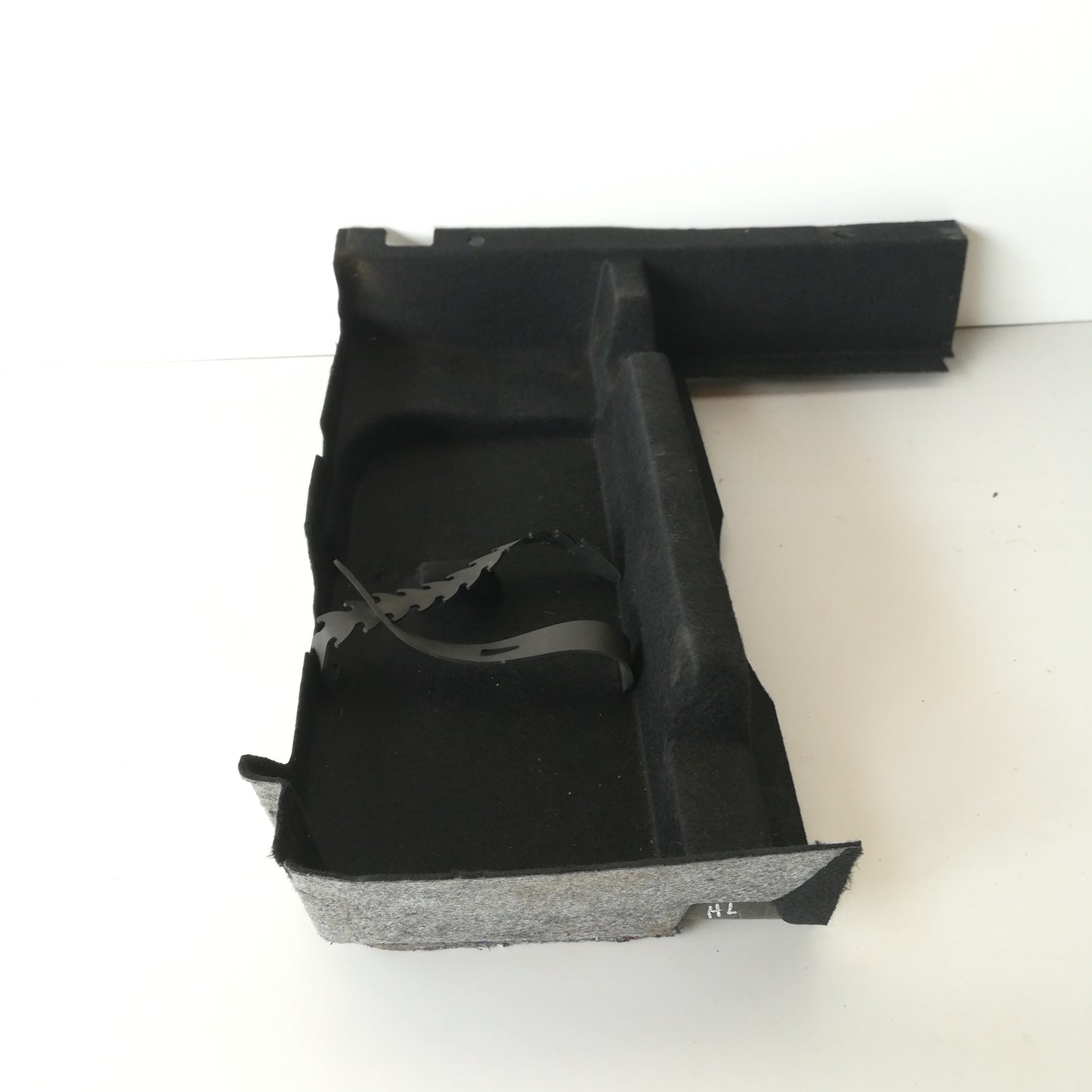 Кора лява багажник под Opel Meriva A