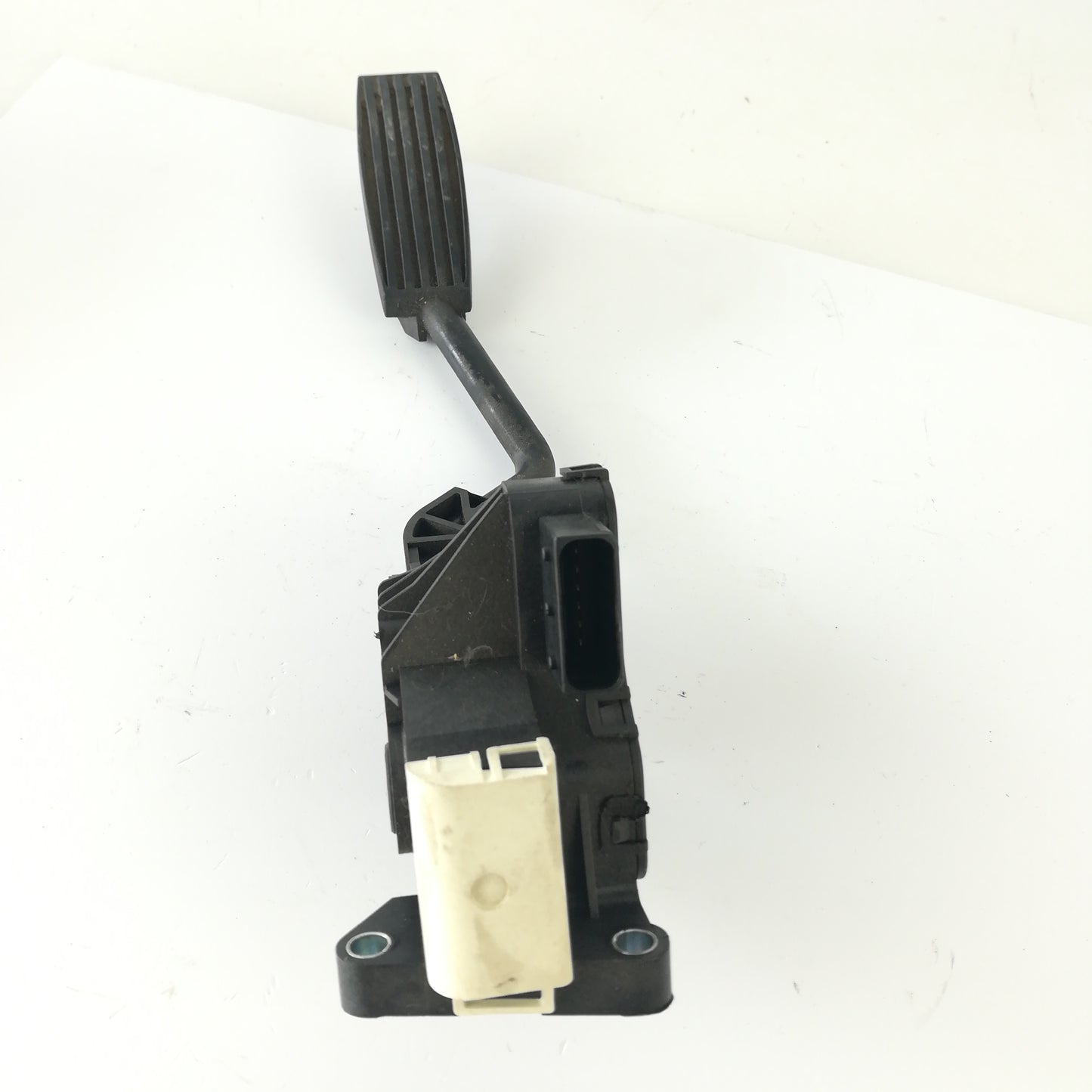 Педал газ десен волан Opel Corsa D