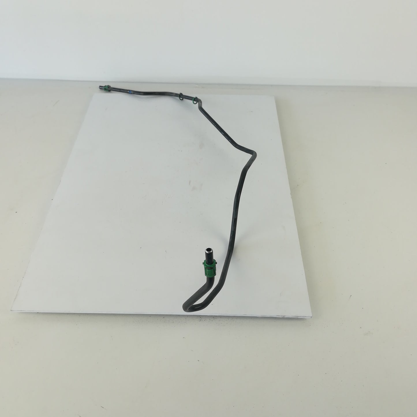 Тръба горивопровод изпарение гориво 1.2 Z12XEP Opel Corsa D