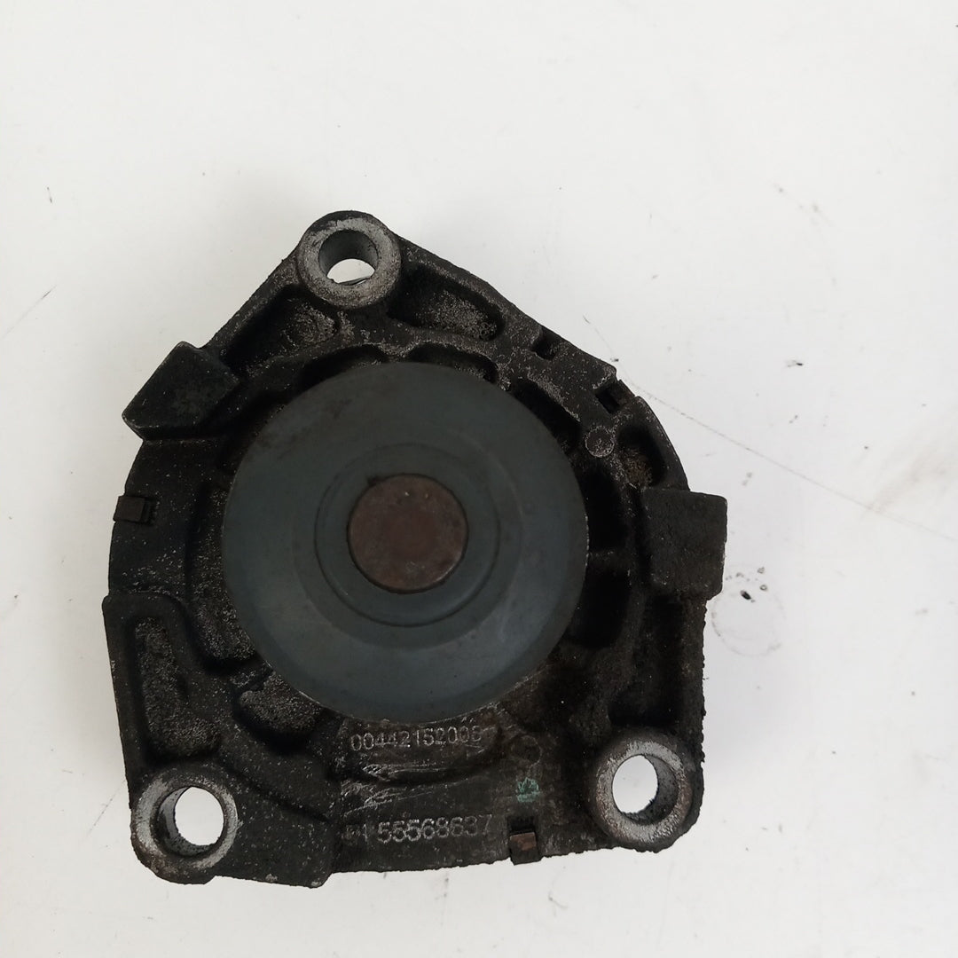 Водна помпа Opel Insignia A 2,0 CDTI