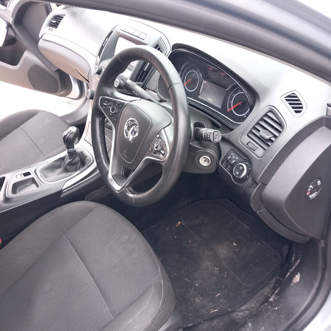 Opel Insignia A Facelift 2,0 CDTI A20DTE Silver 2015 / G0910 снимки