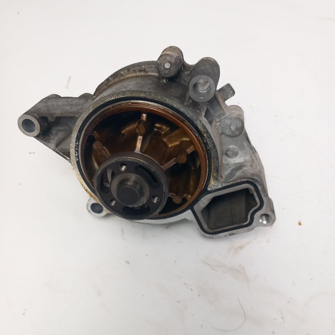 Водна помпа Opel Insignia A 2,0 Turbo