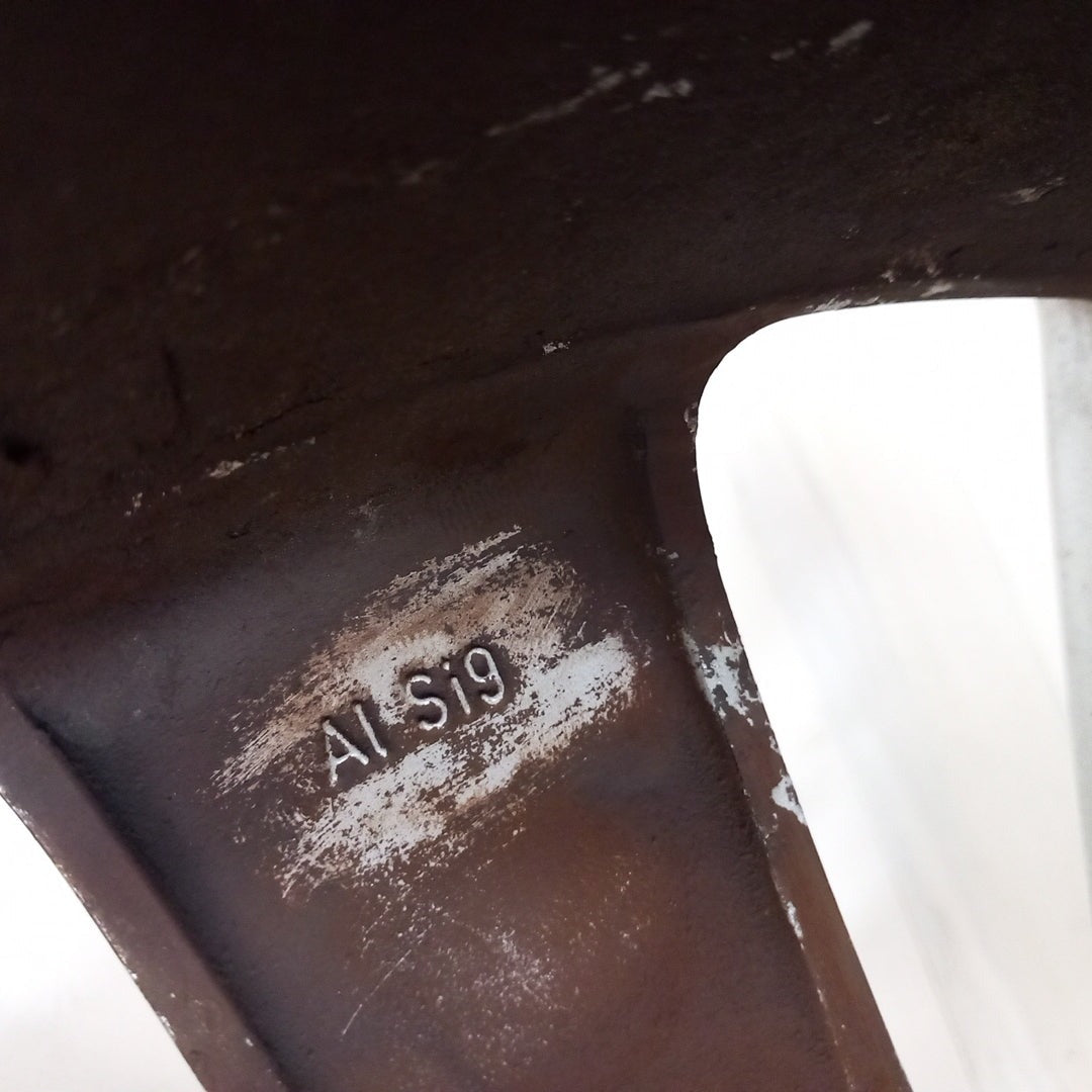 AJ Si9
