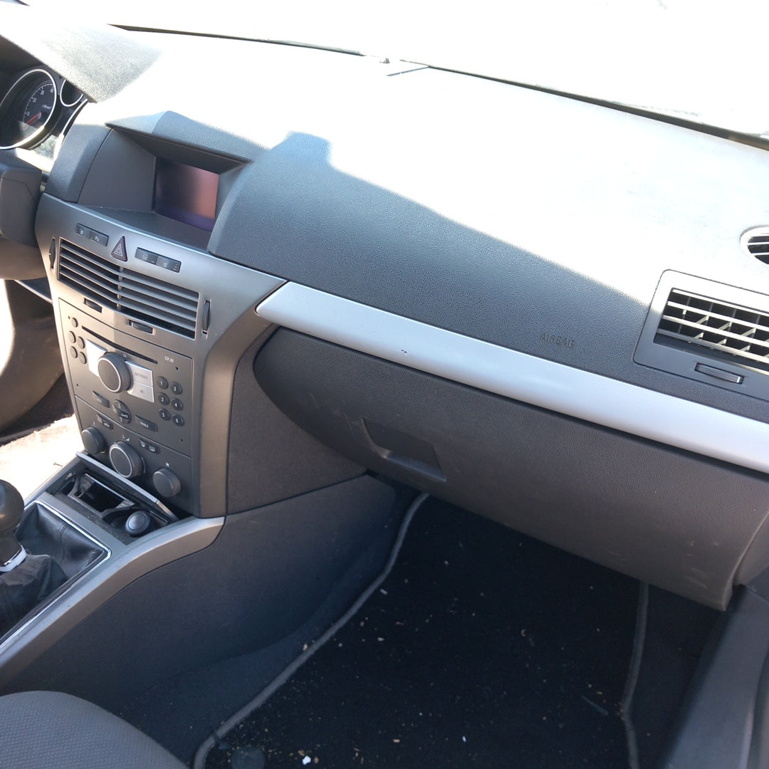 Opel Astra H GTC 1,8 Z18XE Silver / А0421 снимки