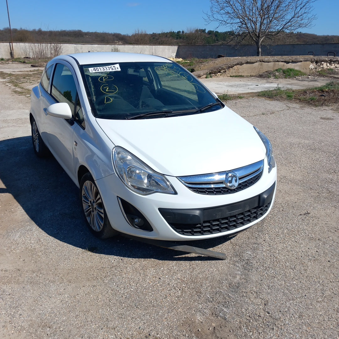 Opel Corsa D 1,4 Facelift A14XER white 3-doors 2011 / S0720 снимки