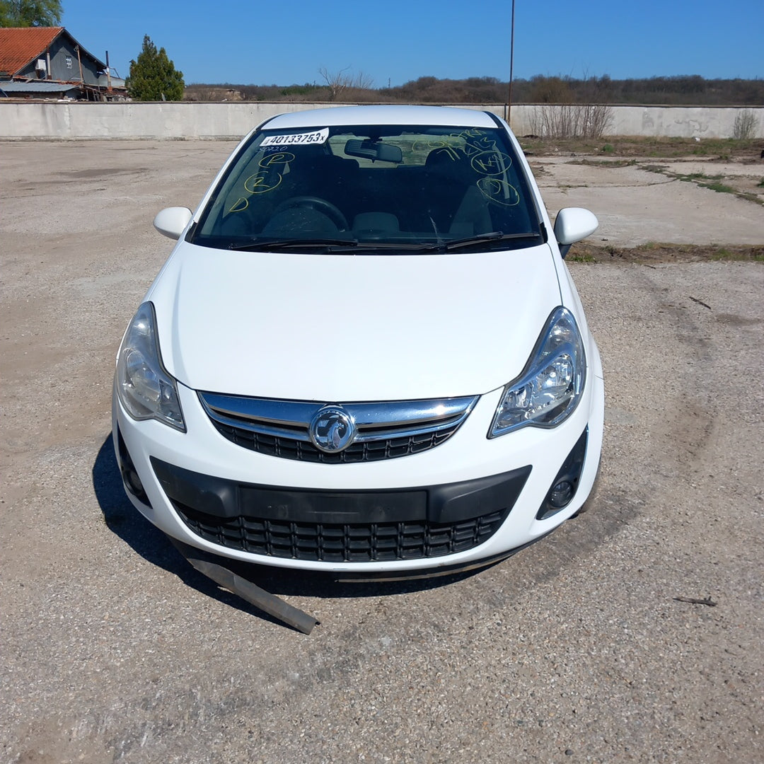 Opel Corsa D 1,4 Facelift A14XER white 3-doors 2011 / S0720 снимки