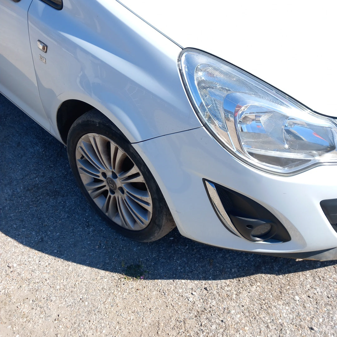 Opel Corsa D 1,4 Facelift A14XER white 3-doors 2011 / S0720 снимки
