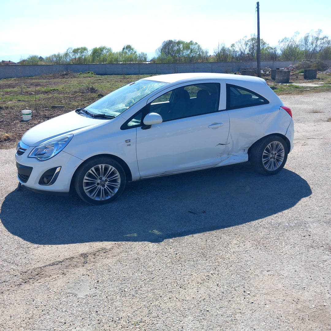 Opel Corsa D 1,4 Facelift A14XER white 3-doors 2011 / S0720 снимки