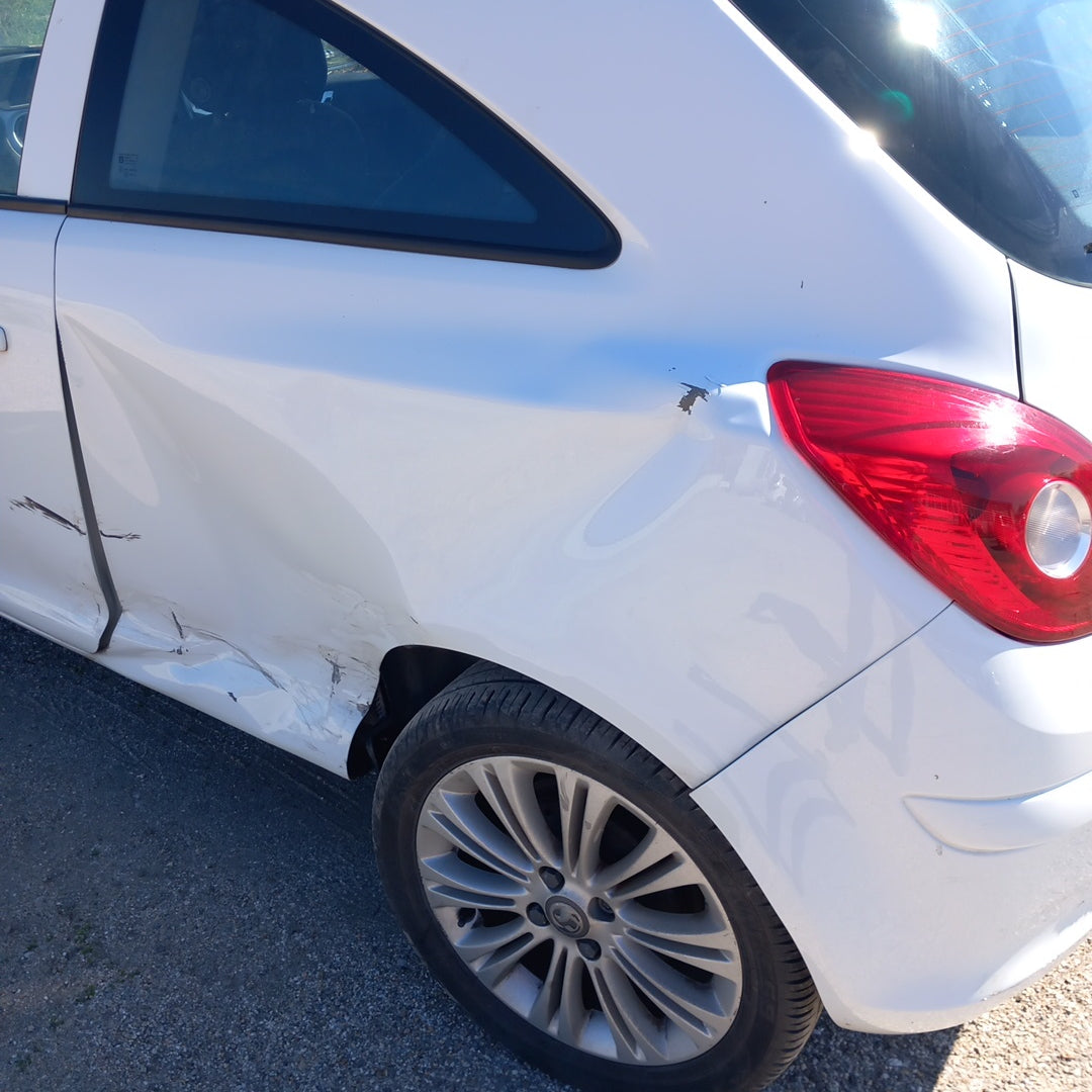 Opel Corsa D 1,4 Facelift A14XER white 3-doors 2011 / S0720 снимки