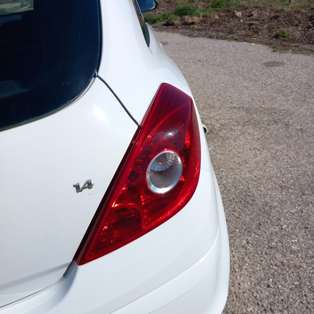 Opel Corsa D 1,4 Facelift A14XER white 3-doors 2011 / S0720 снимки
