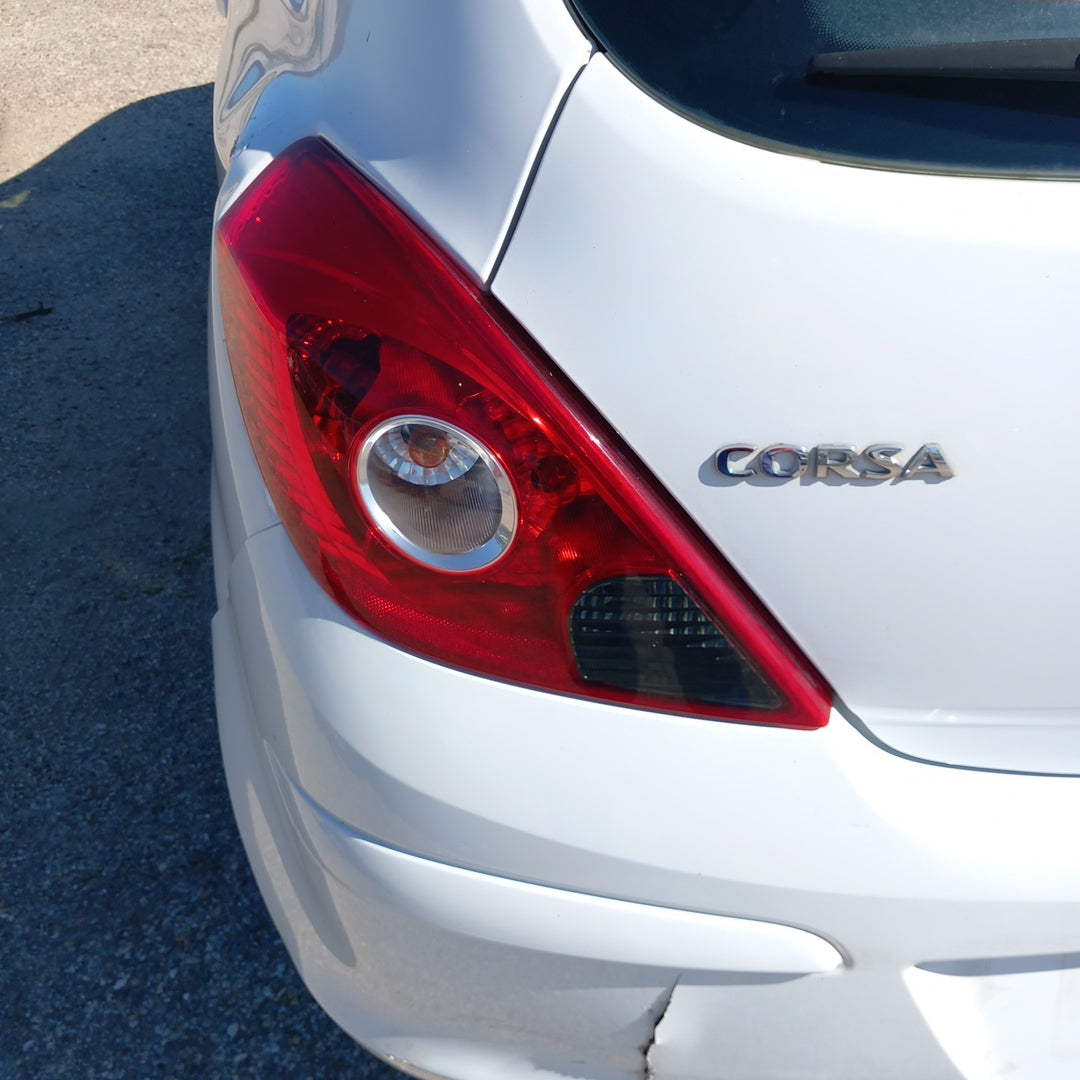 Opel Corsa D 1,4 Facelift A14XER white 3-doors 2011 / S0720 снимки