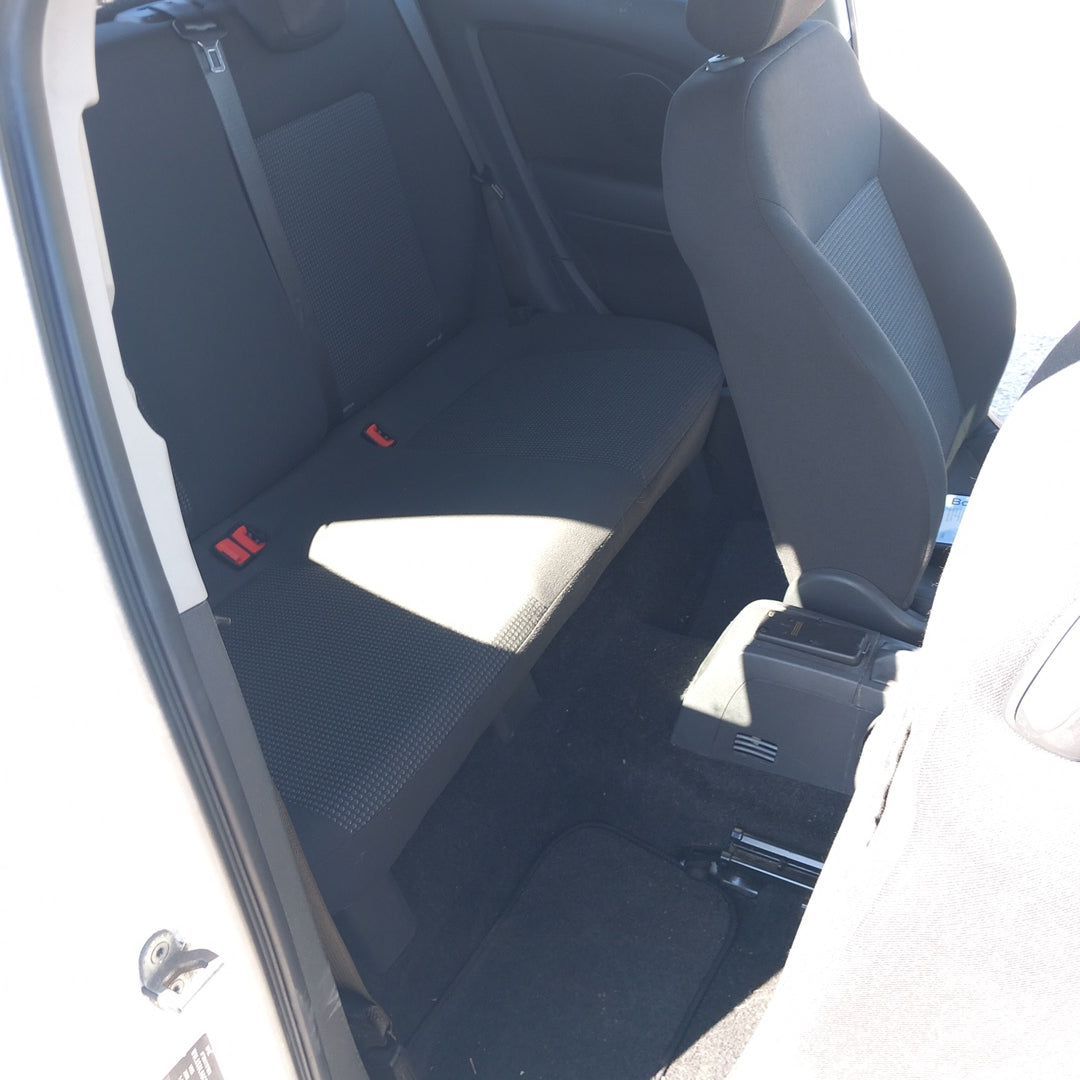Opel Corsa D 1,4 Facelift A14XER white 3-doors 2011 / S0720 снимки