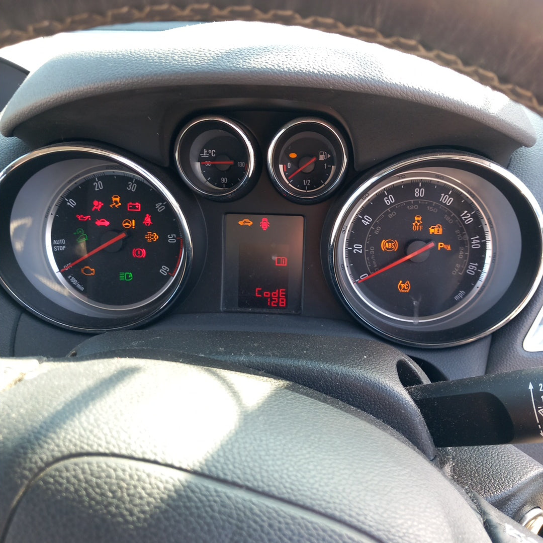 Opel Mokka 1,7 CDTI Black A17DTS 2013 / J1302 снимки