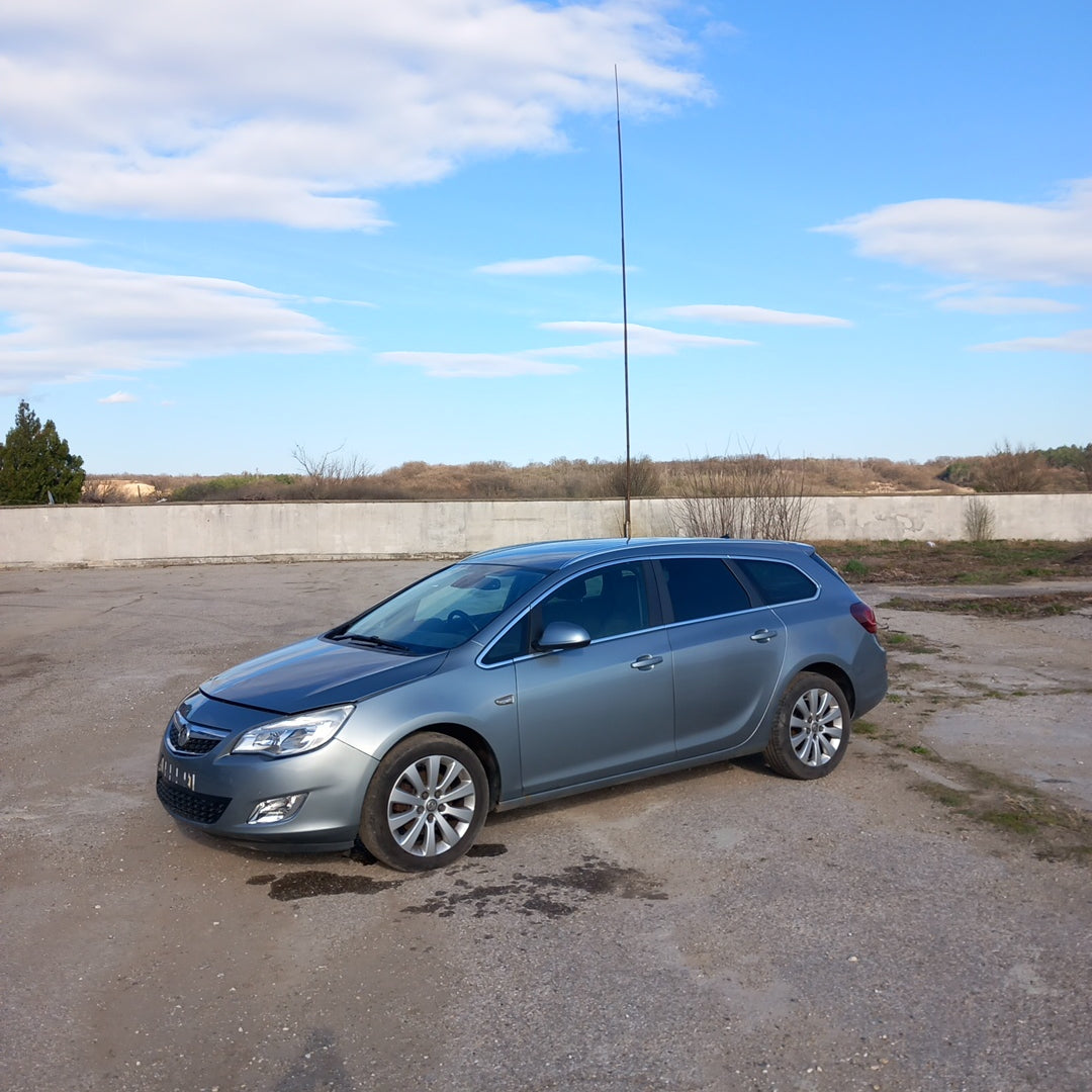Opel Astra J 2,0 CDTI Sports Tourer Silver 2011 / P1012 снимки