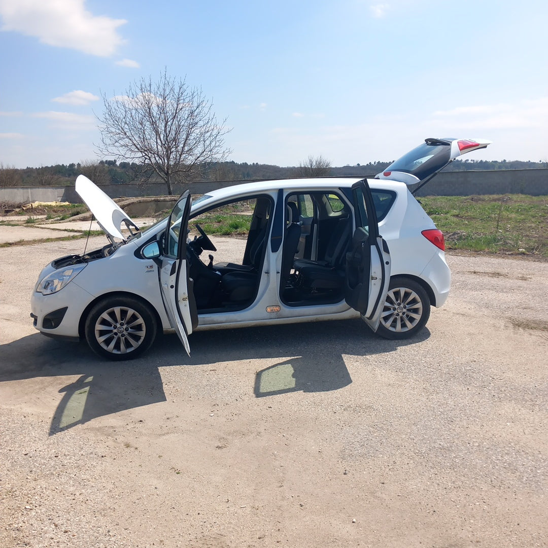 Opel Meriva B 1,4 Turbo A14NEL white 2012 / S1009 снимки
