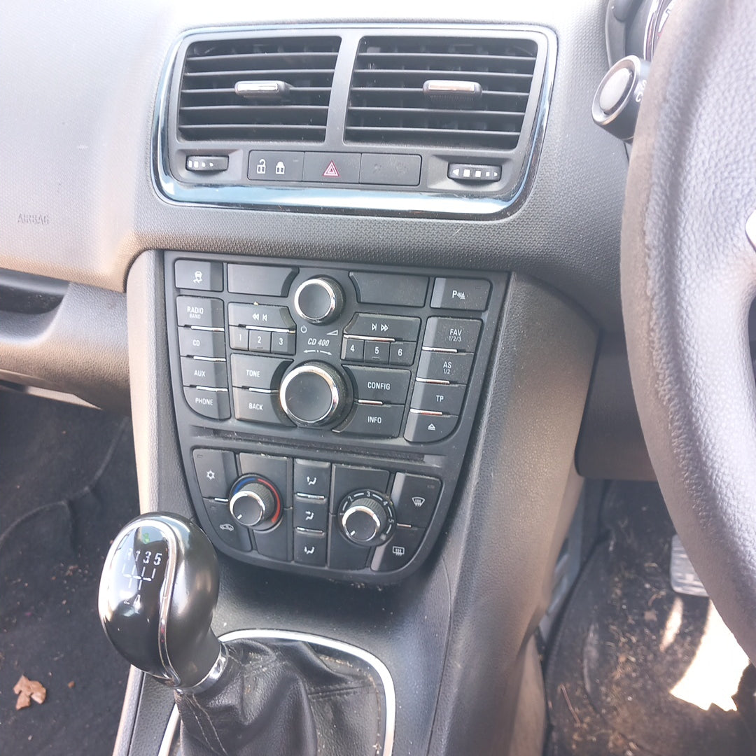 Opel Meriva B 1,4 Turbo A14NEL white 2012 / S1009 снимки