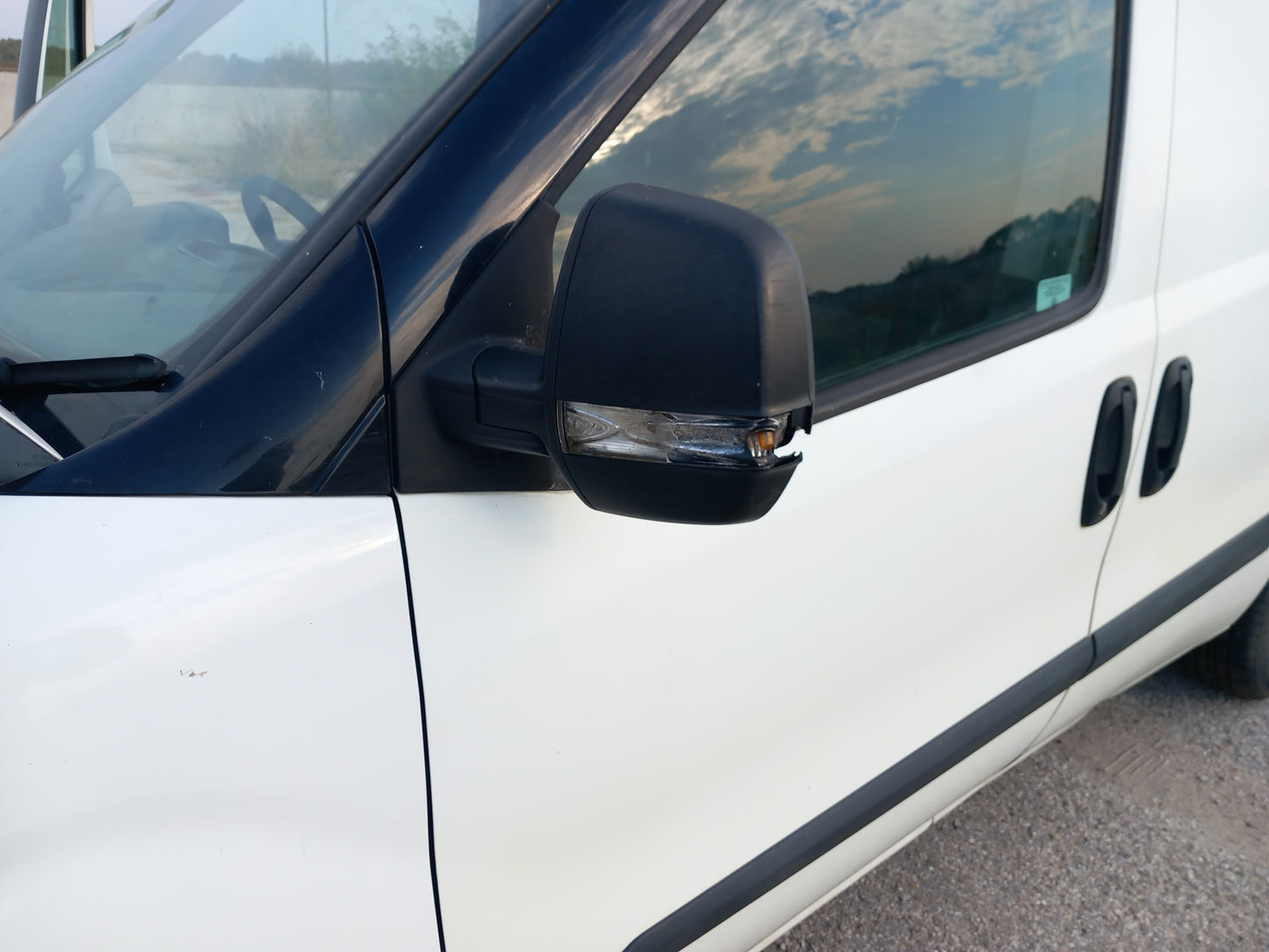 Fiat Doblo 263 1,3 D white 2012 / F2631 снимки