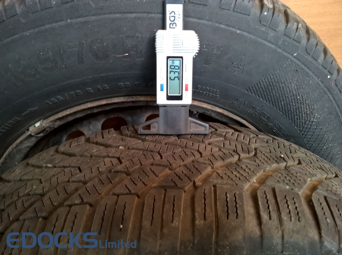 Комплект 4х зимни гуми 14" цола 185/70 R14 88T стоманени джанти ET39 Adam Corsa D Opel