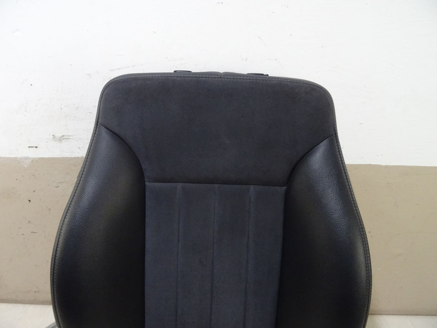 Облегалка на седалката алкантара предна пасажерска седалка с отопление предна дясна Mercedes W251