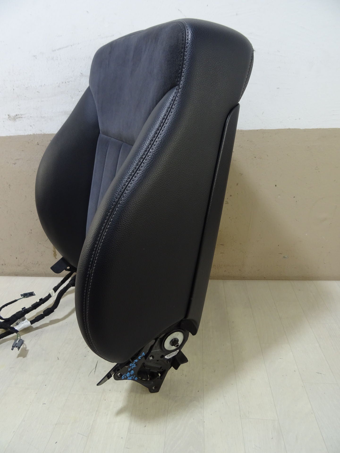 Облегалка на седалката алкантара предна пасажерска седалка с отопление предна дясна Mercedes W251